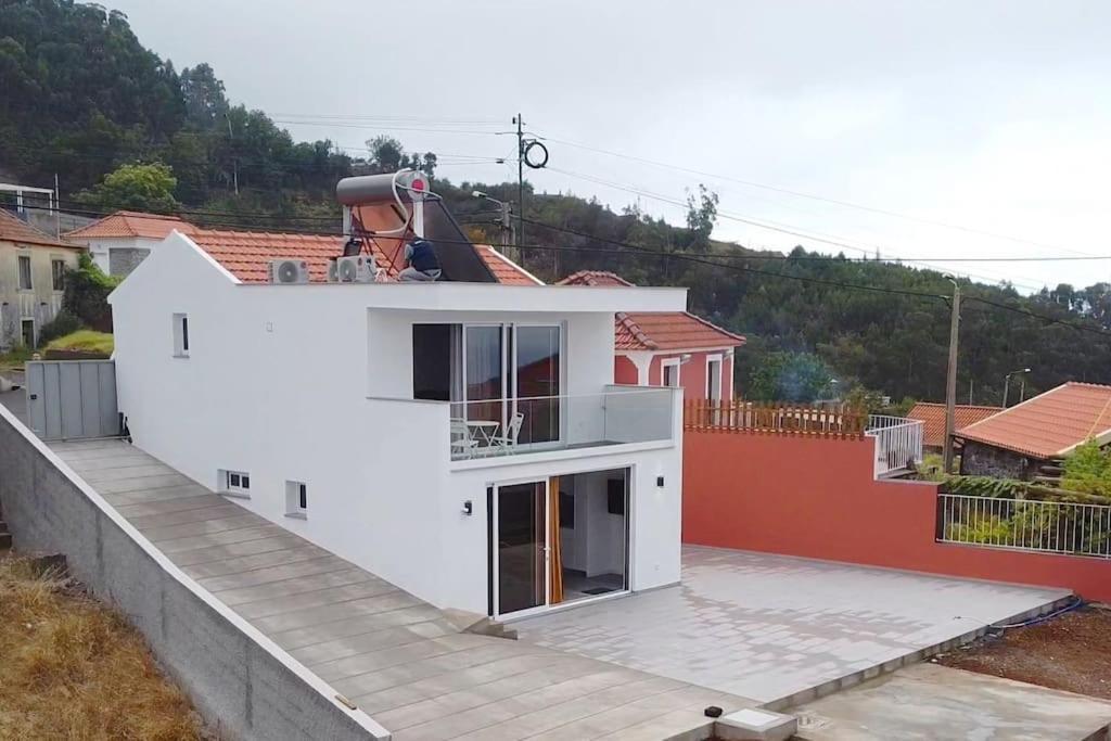 Brand New Private Modern Apartment With Patio And Sea View Calheta  Eksteriør billede