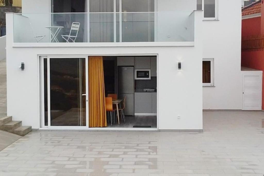 Brand New Private Modern Apartment With Patio And Sea View Calheta  Eksteriør billede